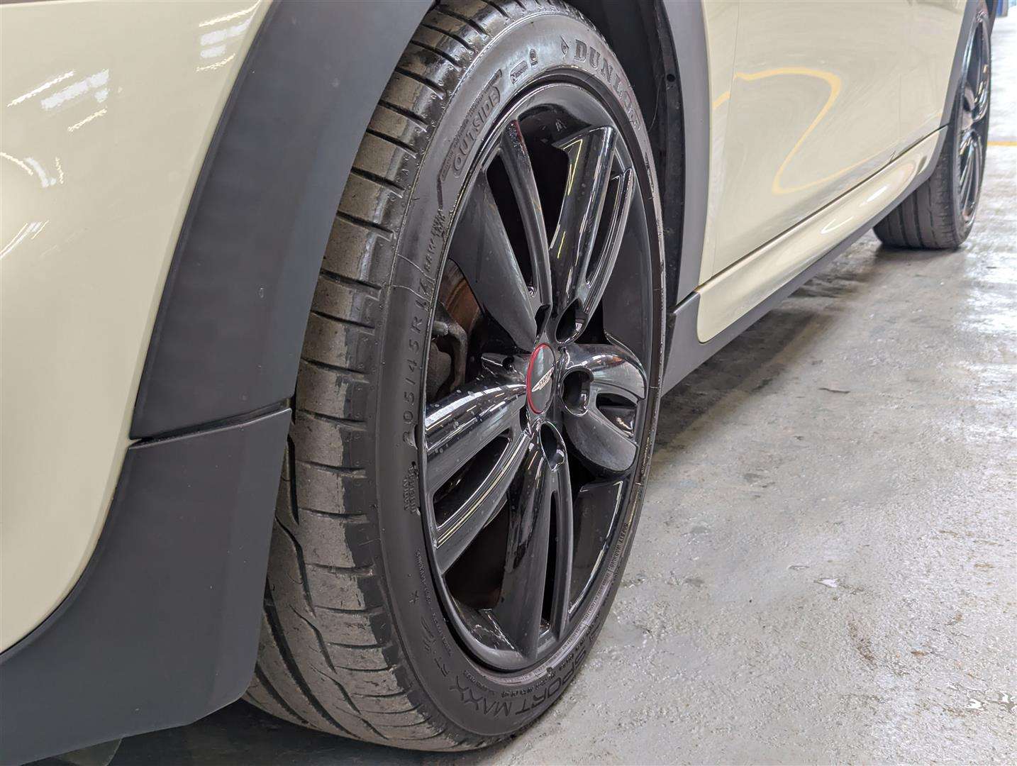 <p>2018 MINI COOPER</p>