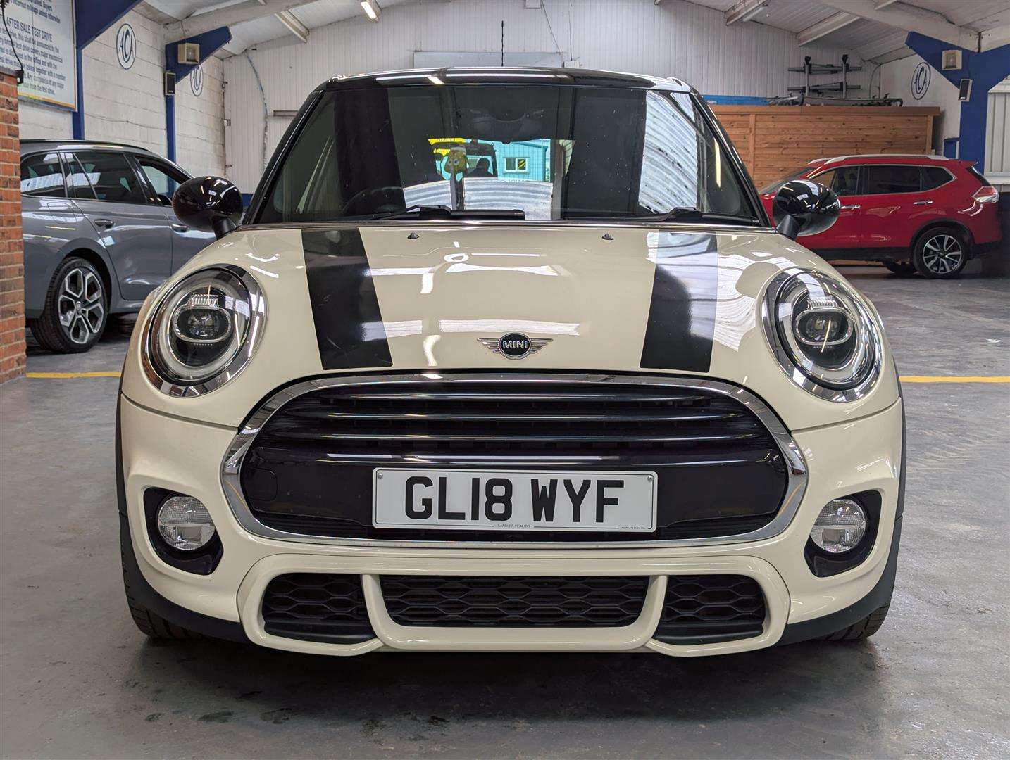<p>2018 MINI COOPER</p>