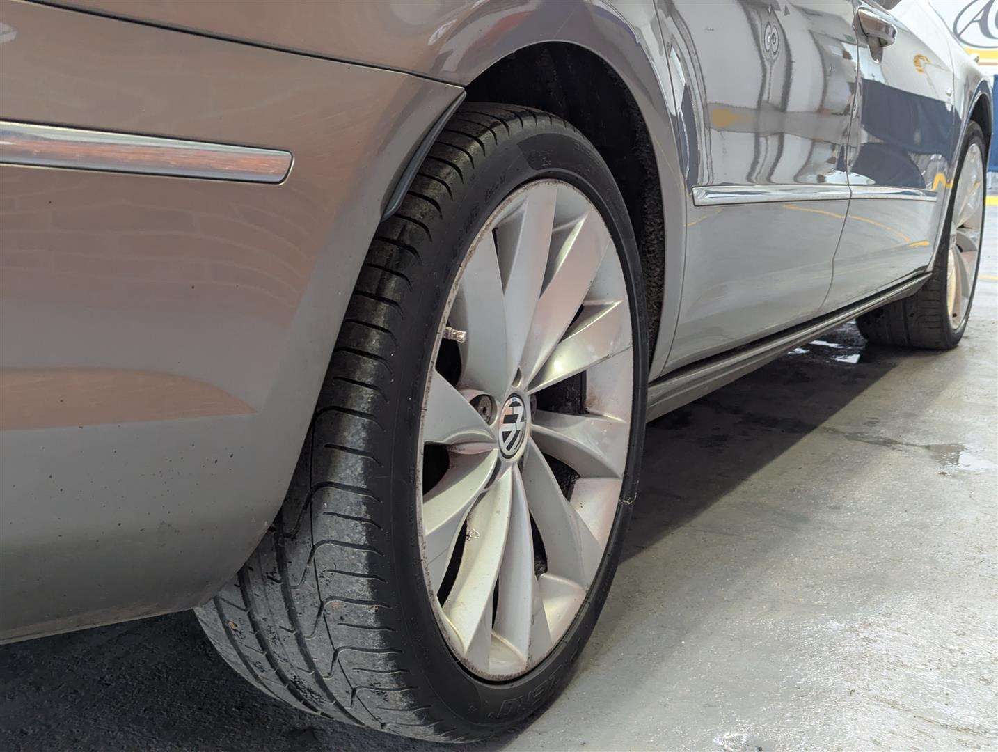 <p>2011 VOLKSWAGEN PASSAT GT CC TDI170 BL TE</p>