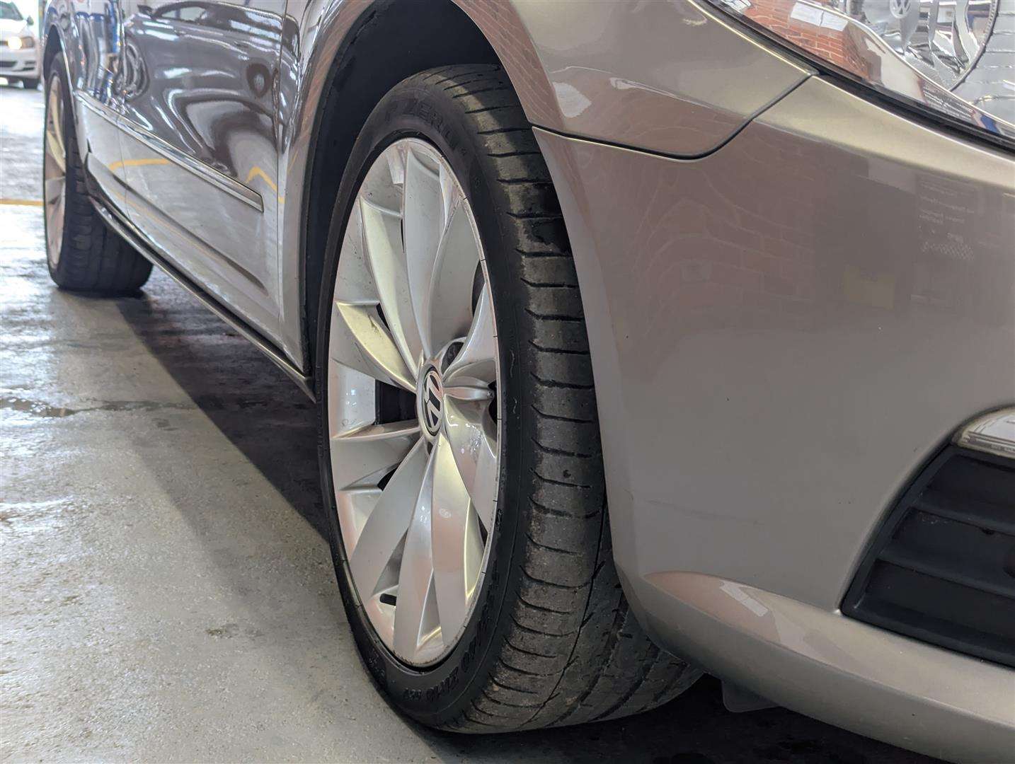 <p>2011 VOLKSWAGEN PASSAT GT CC TDI170 BL TE</p>