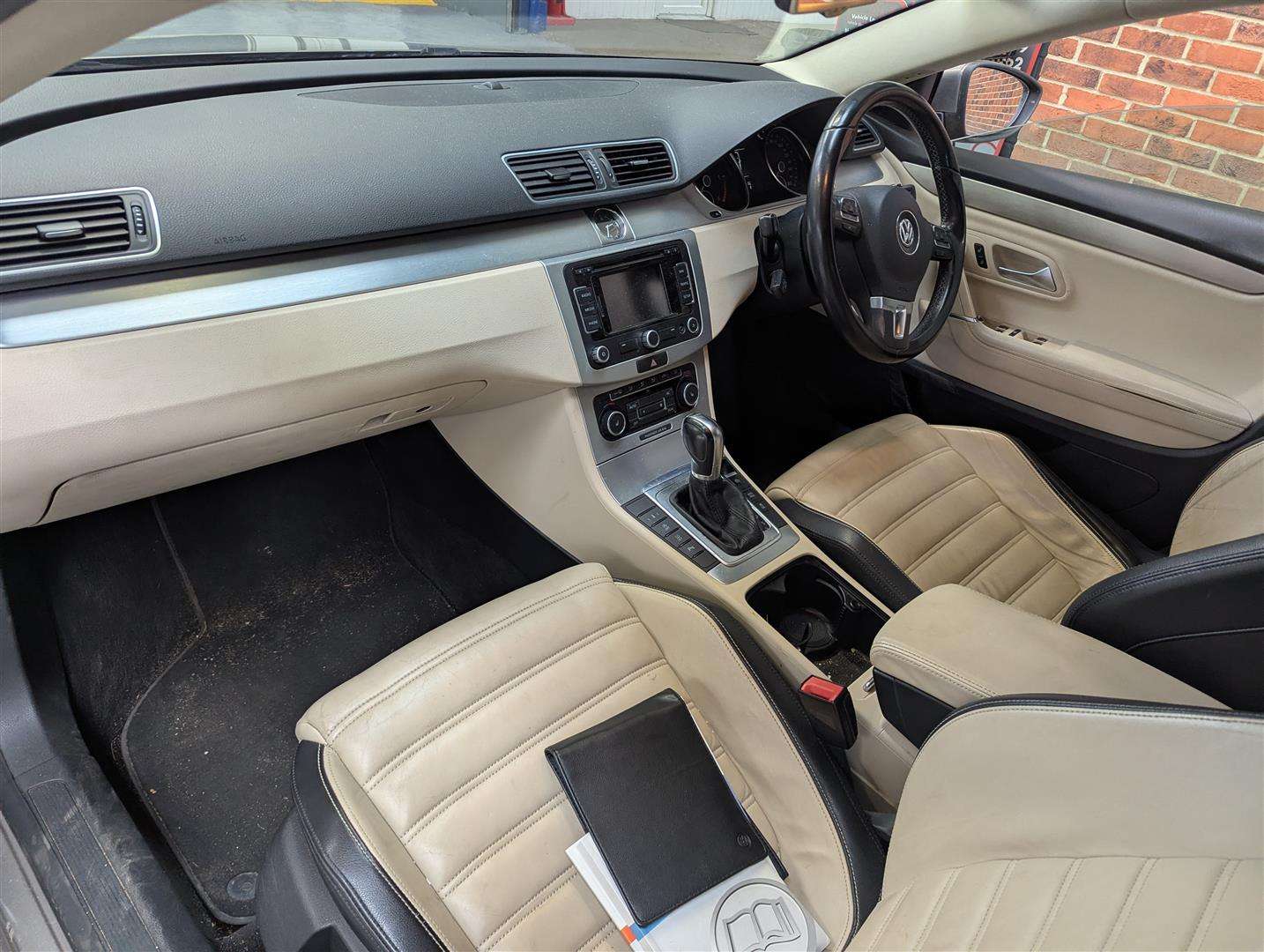 <p>2011 VOLKSWAGEN PASSAT GT CC TDI170 BL TE</p>