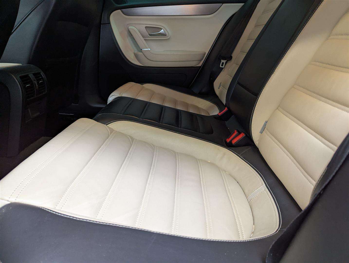 <p>2011 VOLKSWAGEN PASSAT GT CC TDI170 BL TE</p>