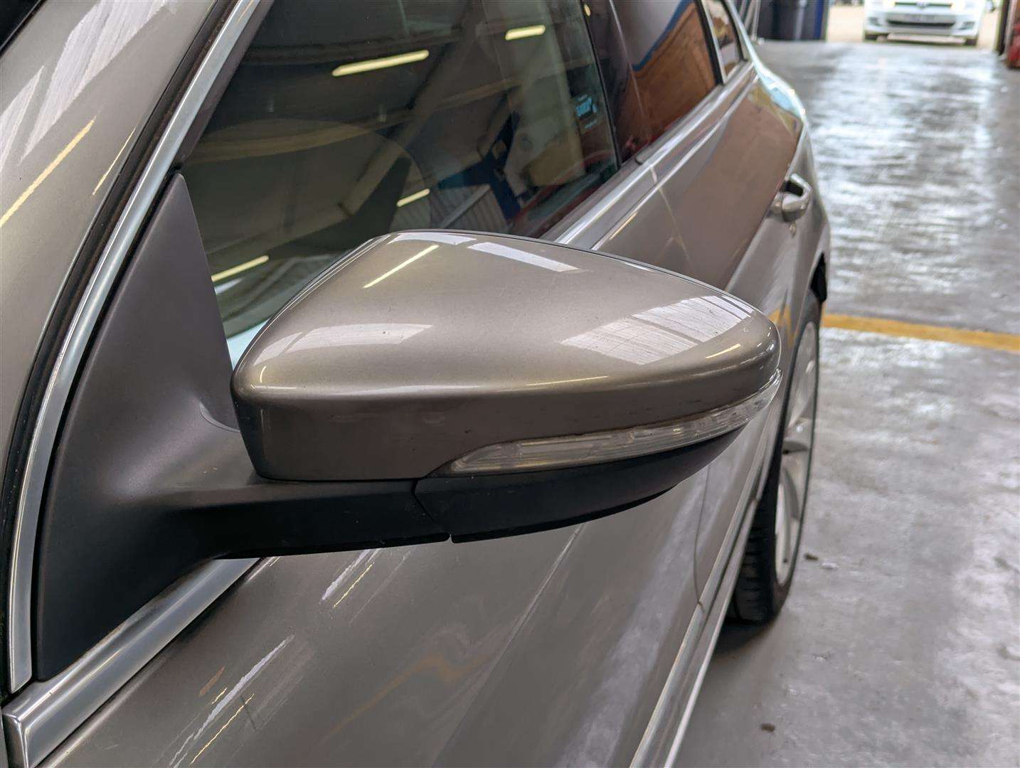 <p>2011 VOLKSWAGEN PASSAT GT CC TDI170 BL TE</p>
