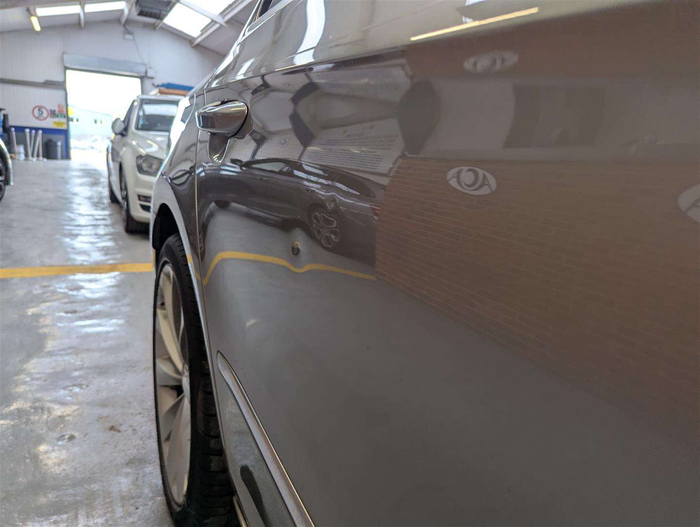 <p>2011 VOLKSWAGEN PASSAT GT CC TDI170 BL TE</p>