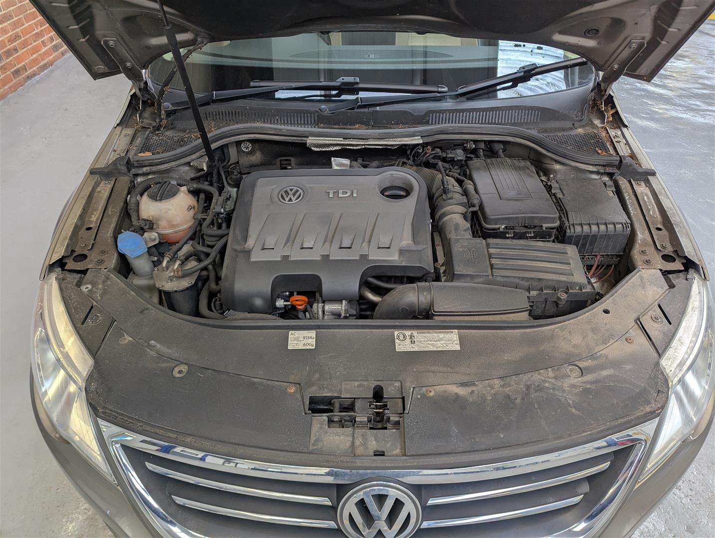 <p>2011 VOLKSWAGEN PASSAT GT CC TDI170 BL TE</p>