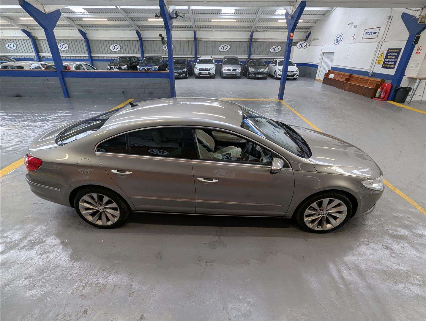 <p>2011 VOLKSWAGEN PASSAT GT CC TDI170 BL TE</p>