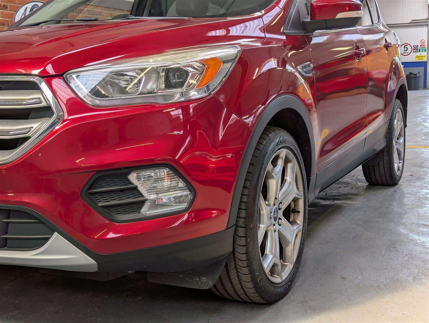 <p>2017 FORD KUGA TITANIUM TDCI</p>
