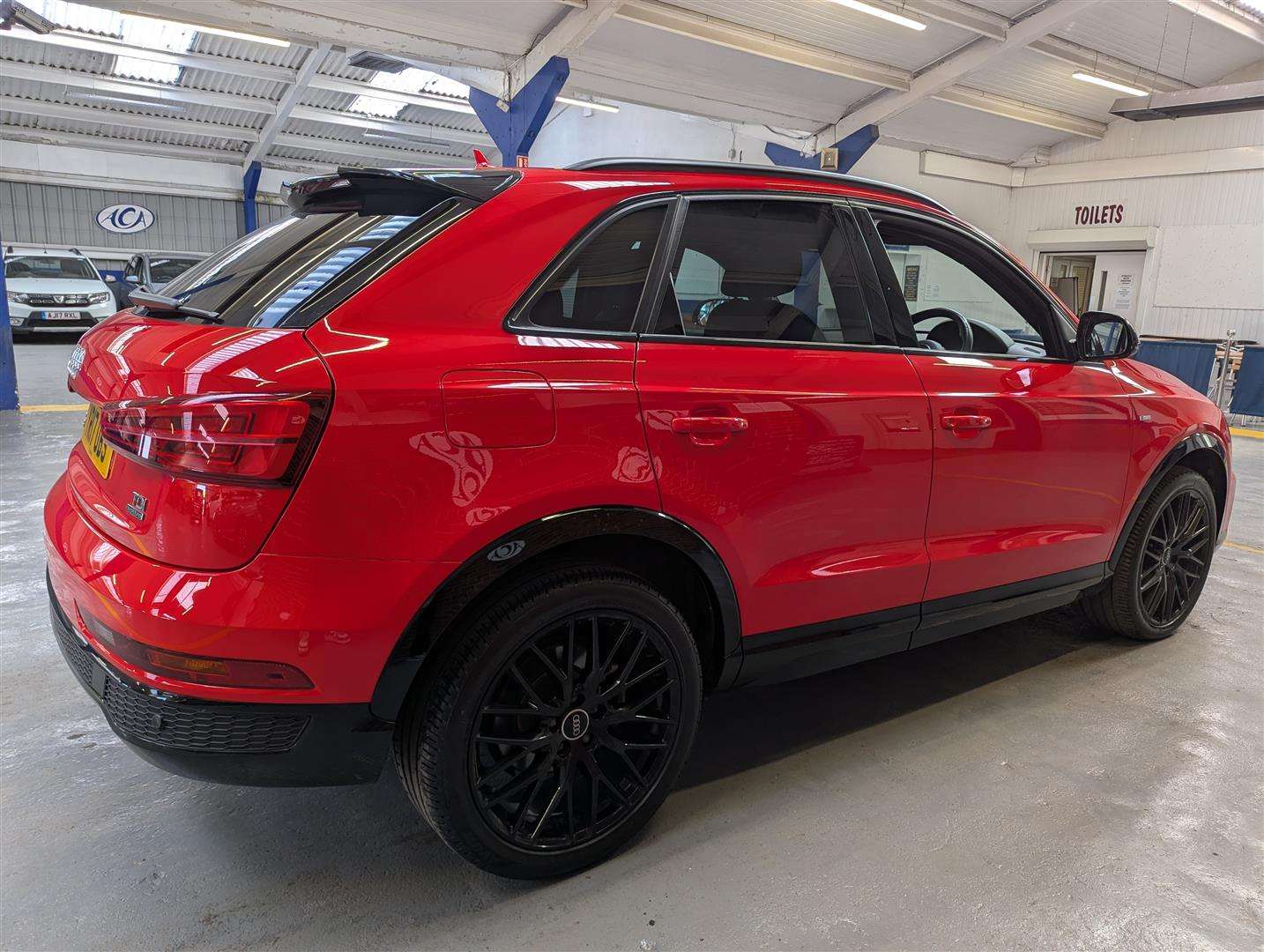 <p>2017 AUDI Q3 S LINE BLACK ED TDI QU</p>
