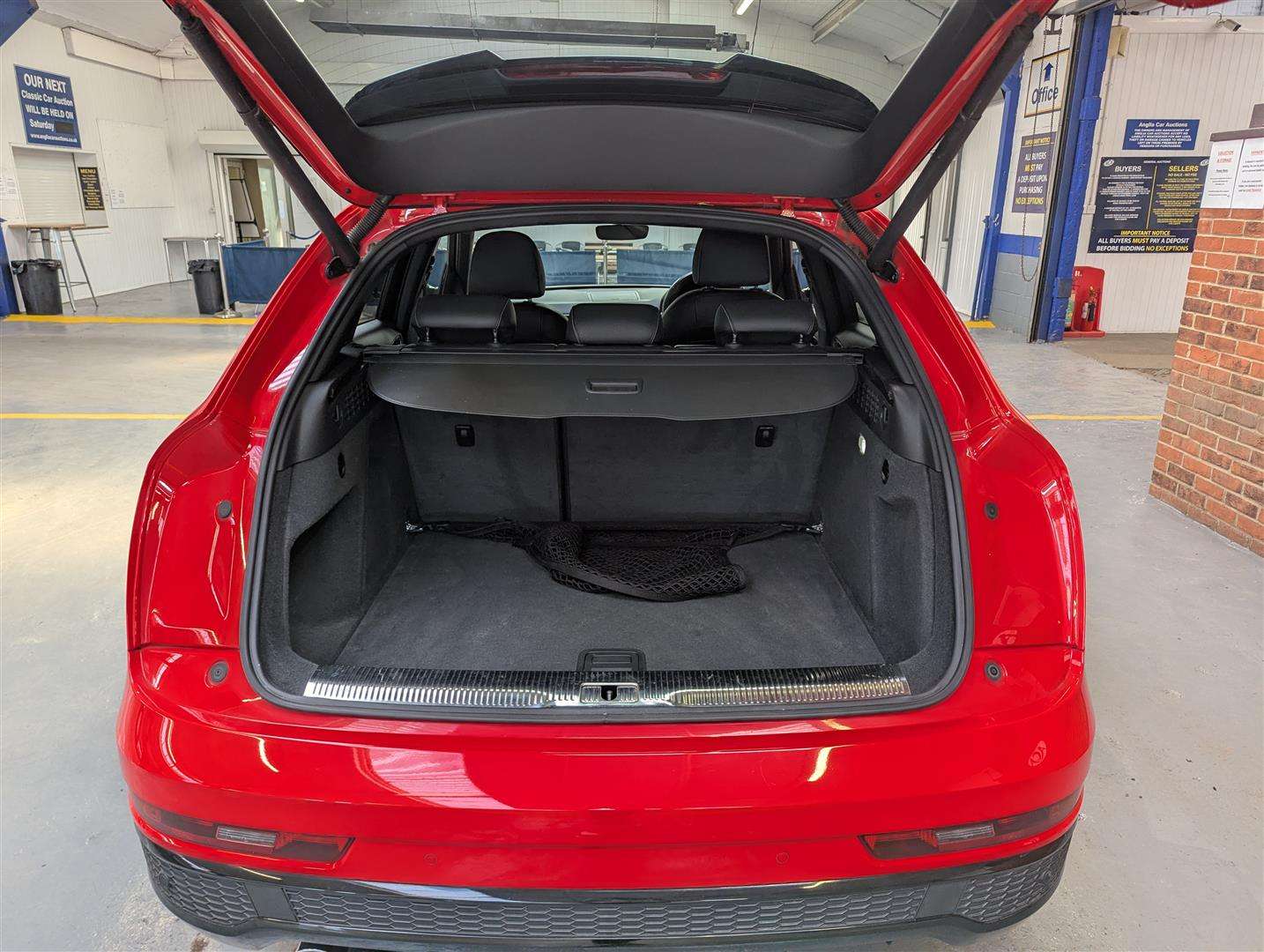 <p>2017 AUDI Q3 S LINE BLACK ED TDI QU</p>
