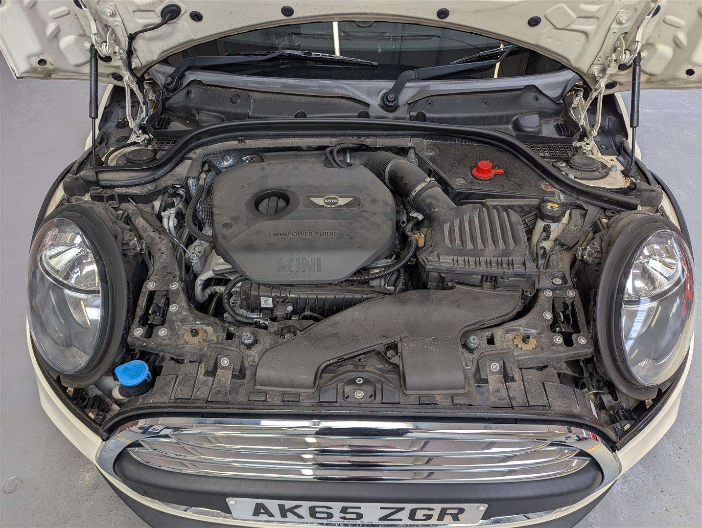 <p>2015 MINI ONE</p>