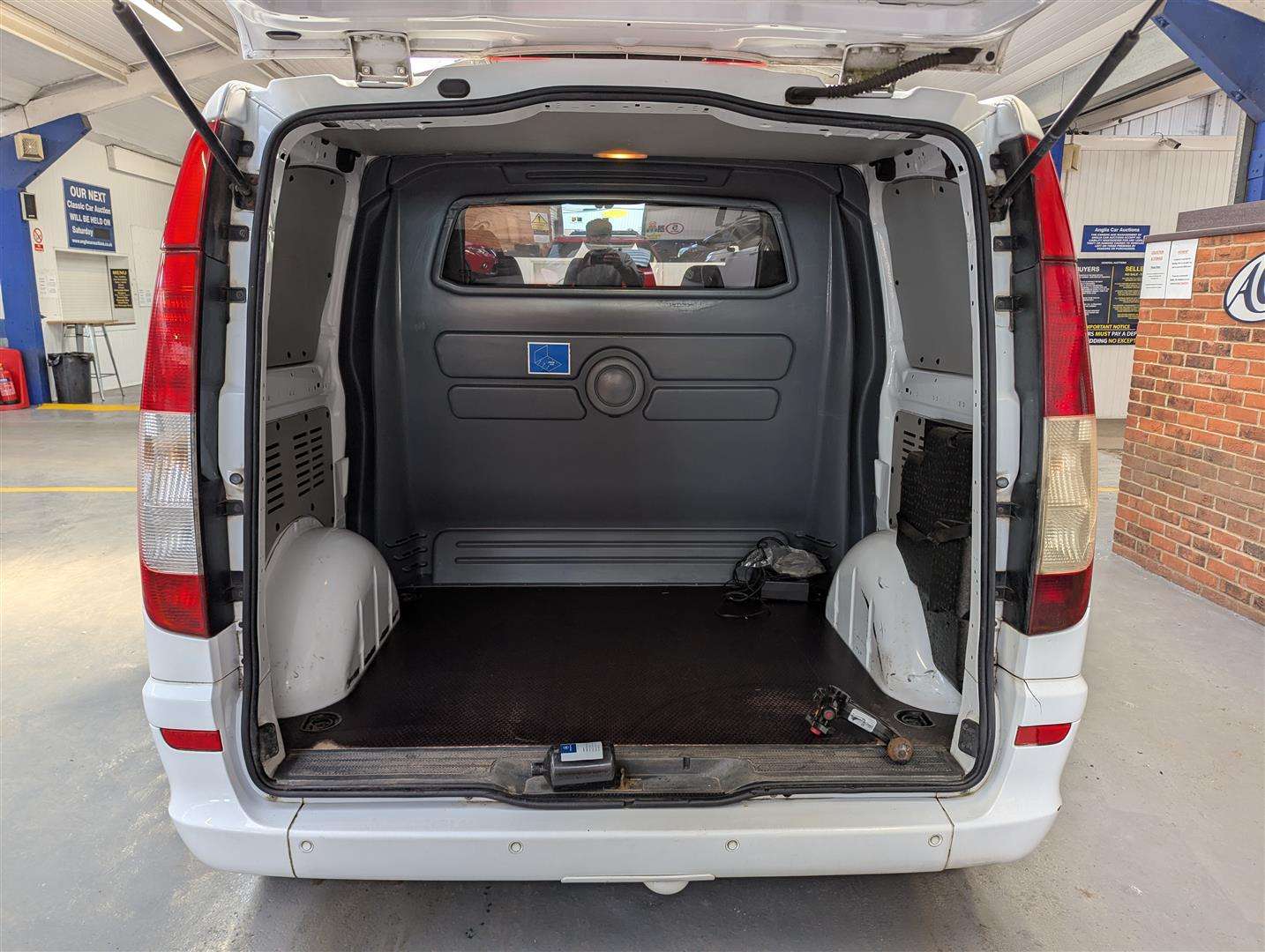 <p>2014 MERCEDES-BENZ VITO 116 CDI DUALINER</p>
