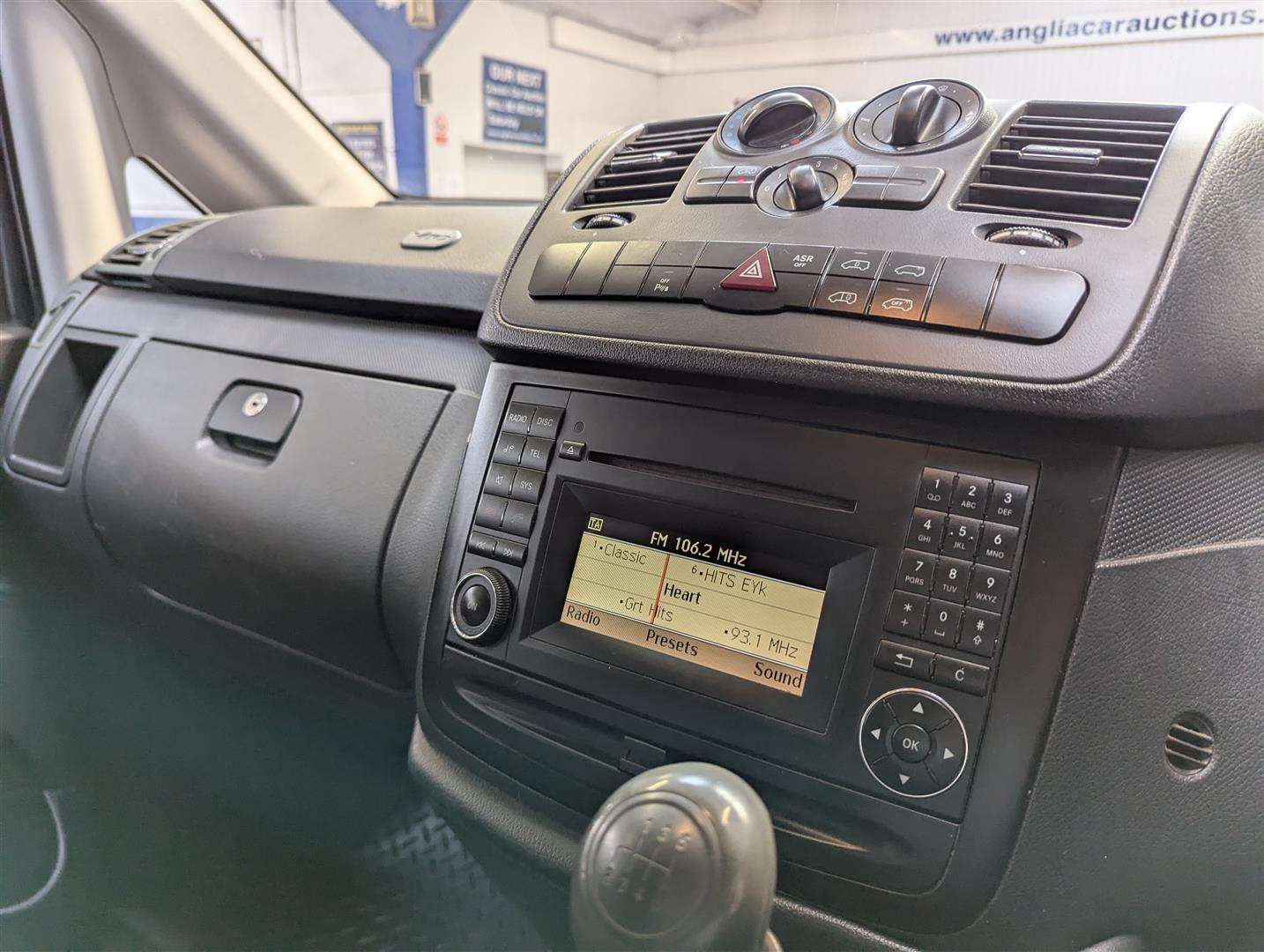 <p>2014 MERCEDES-BENZ VITO 116 CDI DUALINER</p>