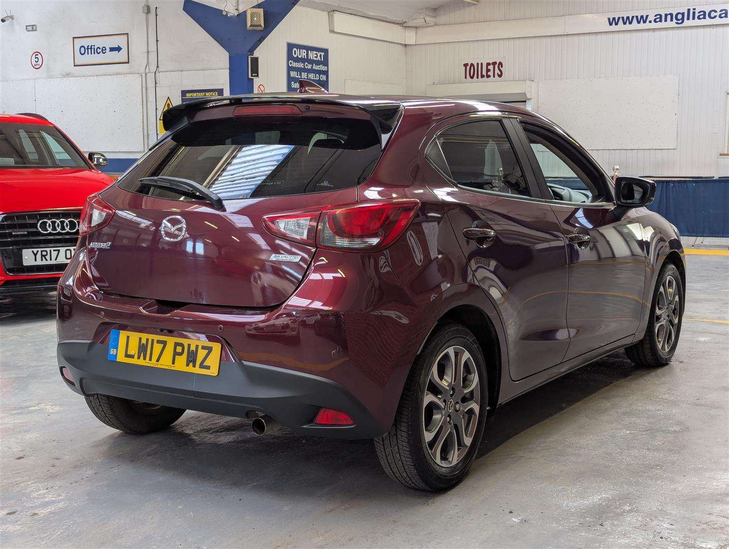 <p>2017 MAZDA 2 GT SPORT</p>