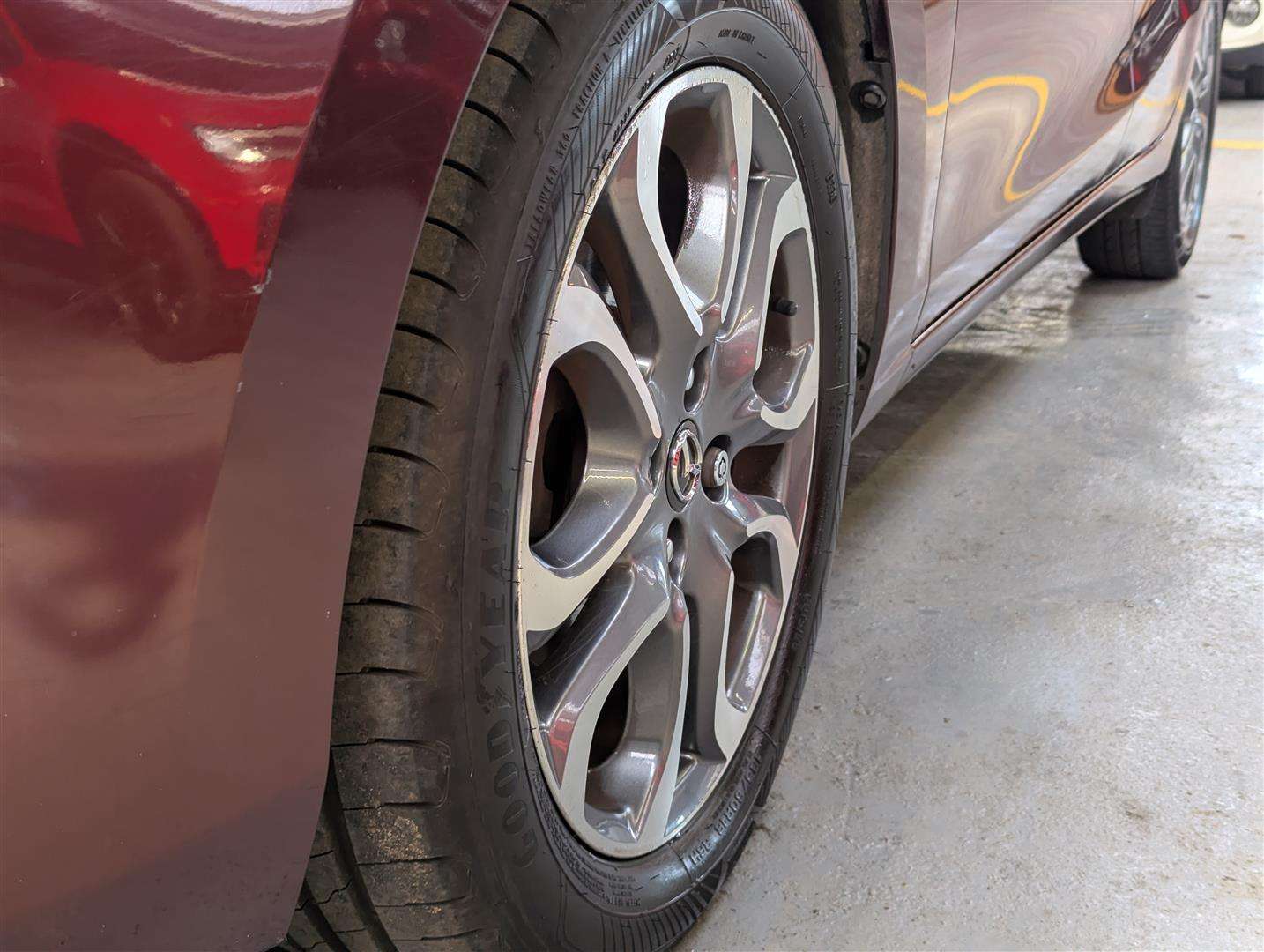 <p>2017 MAZDA 2 GT SPORT</p>