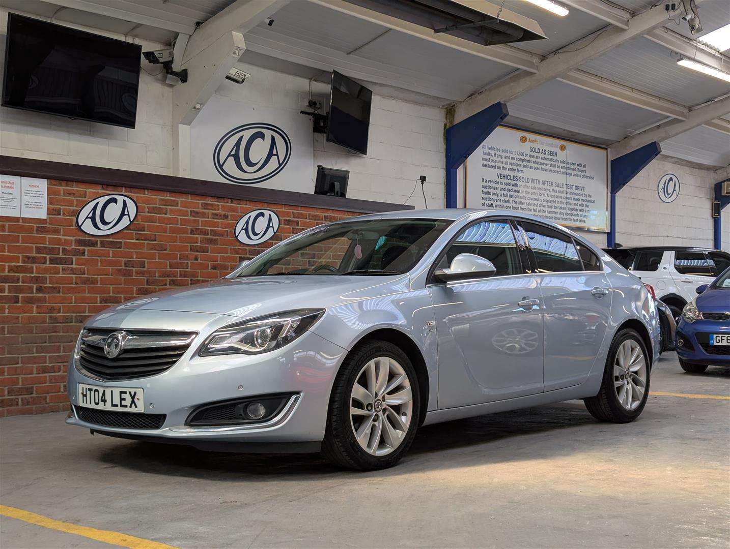 <p>2017 VAUXHALL INSIGNIA SRI NAV CDTI EFL</p>