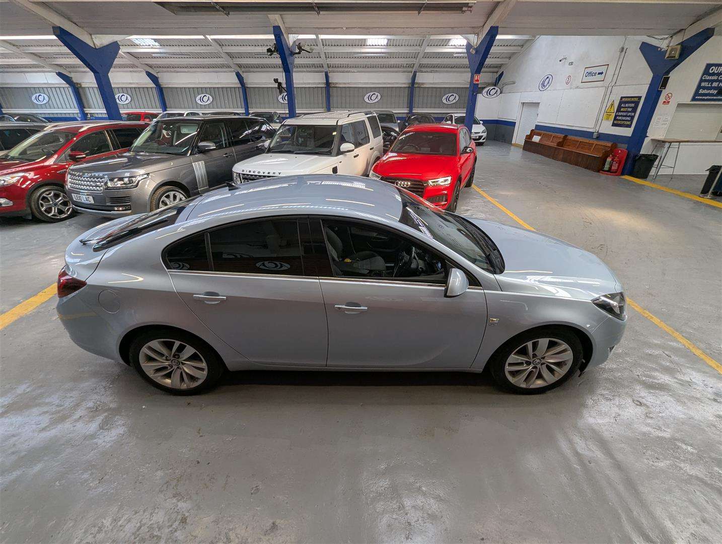 <p>2017 VAUXHALL INSIGNIA SRI NAV CDTI EFL</p>