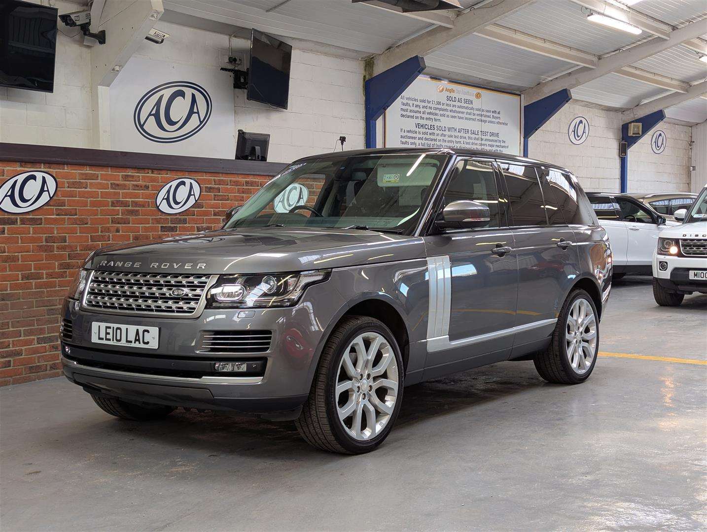 <p>2014 LAND ROVER RANGE ROVER VOGUE TDV6 AUTO</p>