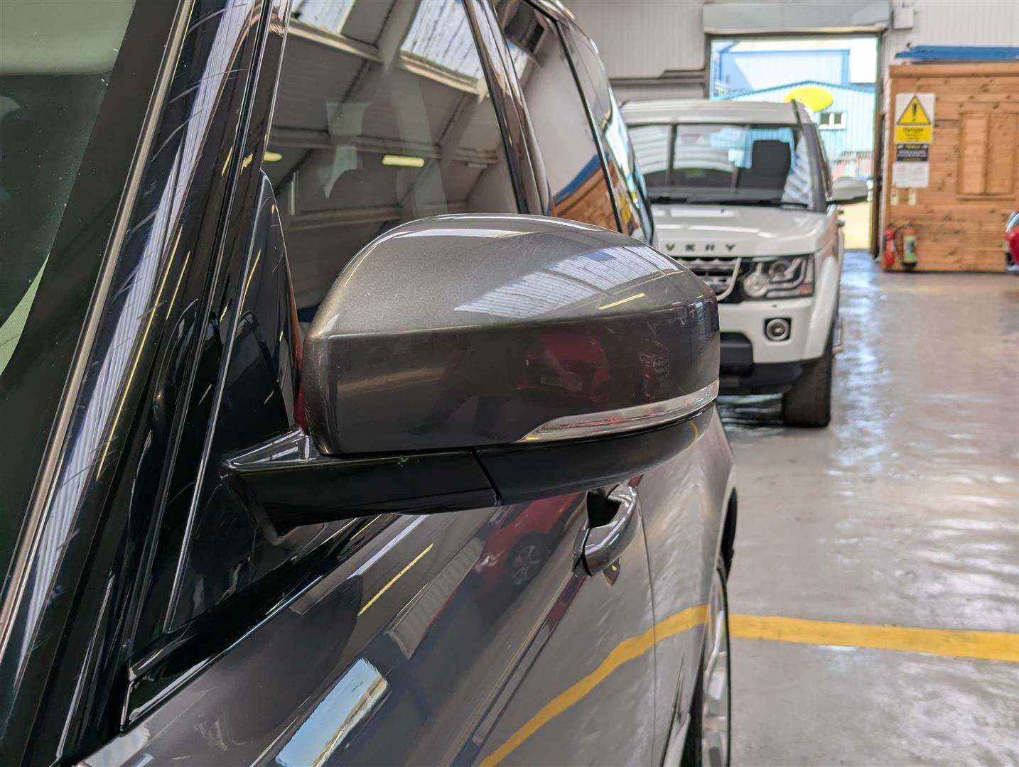 <p>2014 LAND ROVER RANGE ROVER VOGUE TDV6 AUTO</p>