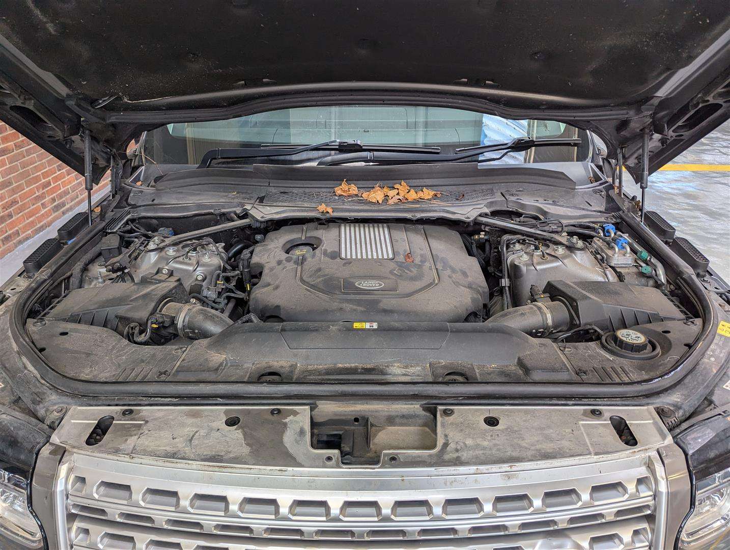 <p>2014 LAND ROVER RANGE ROVER VOGUE TDV6 AUTO</p>