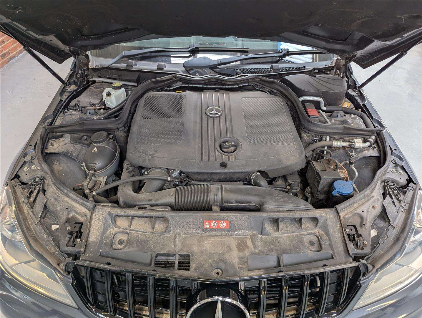 <p>2012 MERCEDES-BENZ C220 AMG SPORT CDI BLUEEF</p>