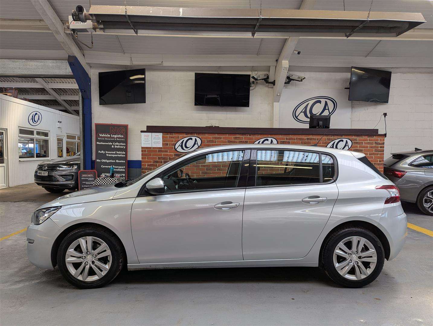 <p>2017 PEUGEOT 308 ACTIVE BLUE HDI S/S</p>