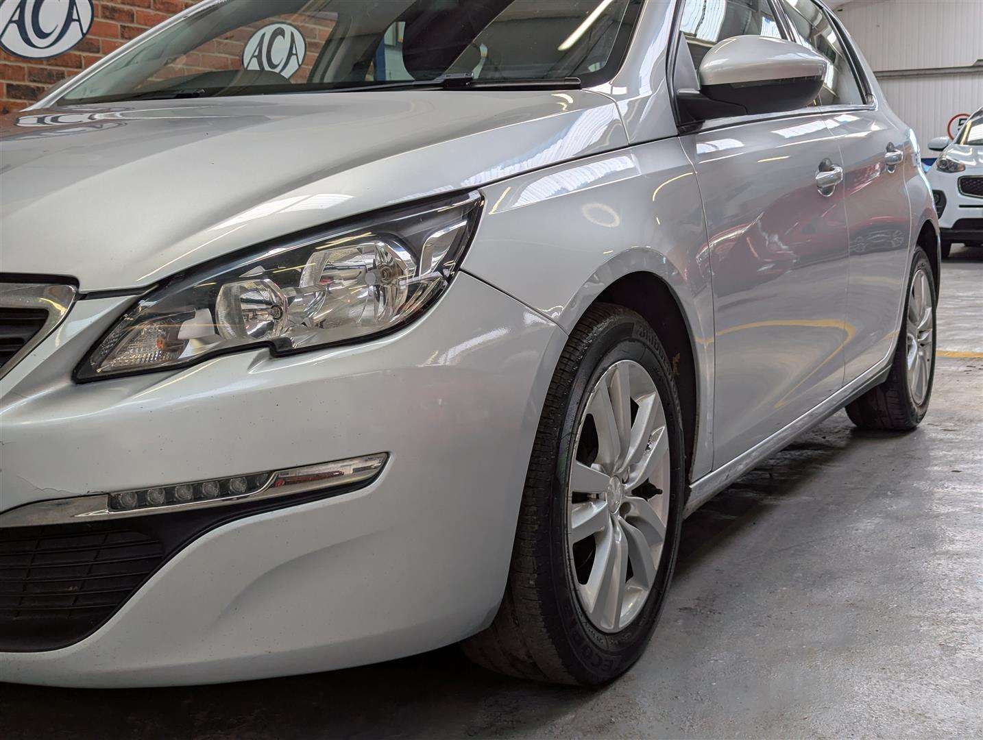 <p>2017 PEUGEOT 308 ACTIVE BLUE HDI S/S</p>
