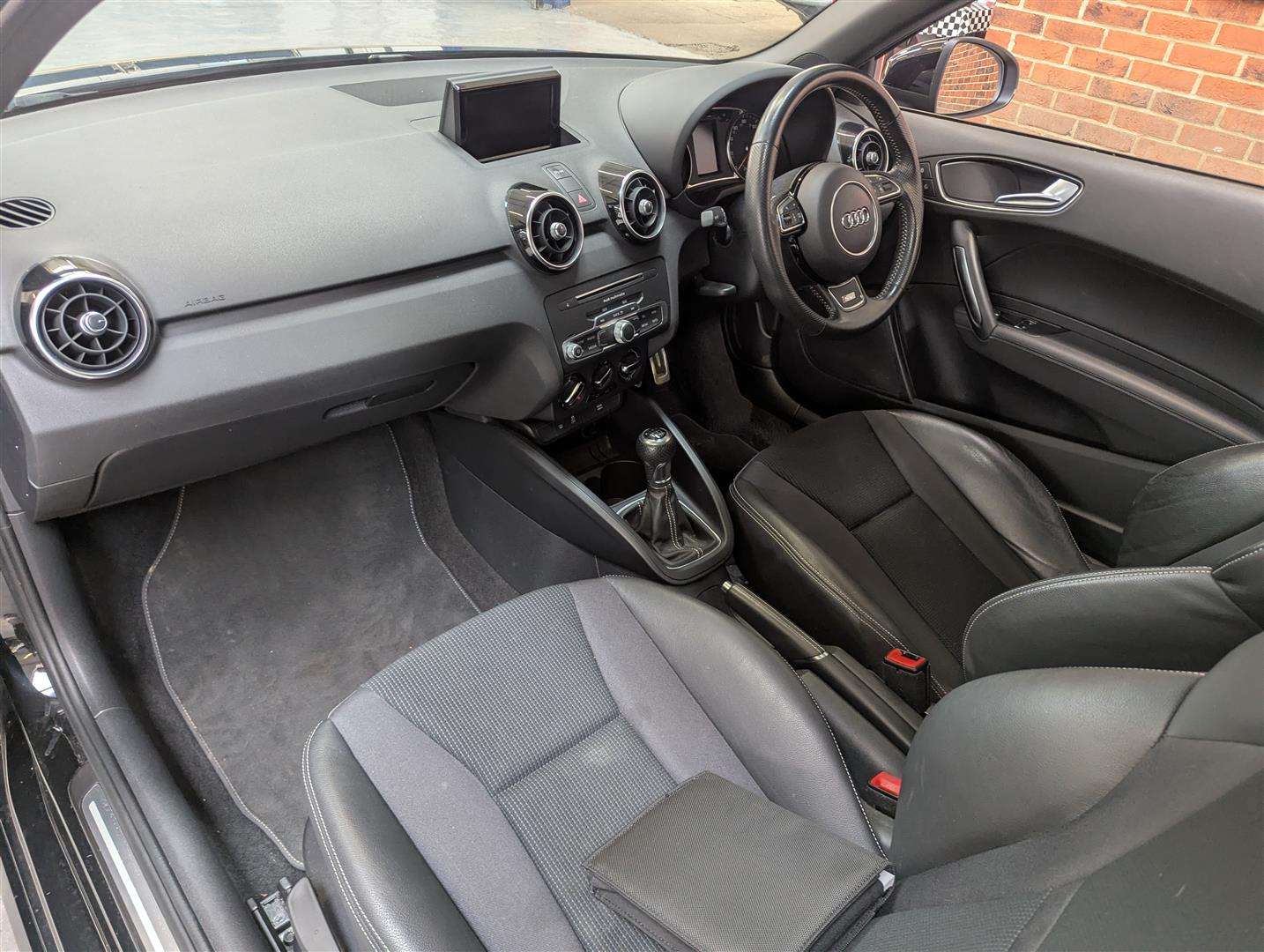 <p>2017 AUDI A1 S LINE TFSI</p>