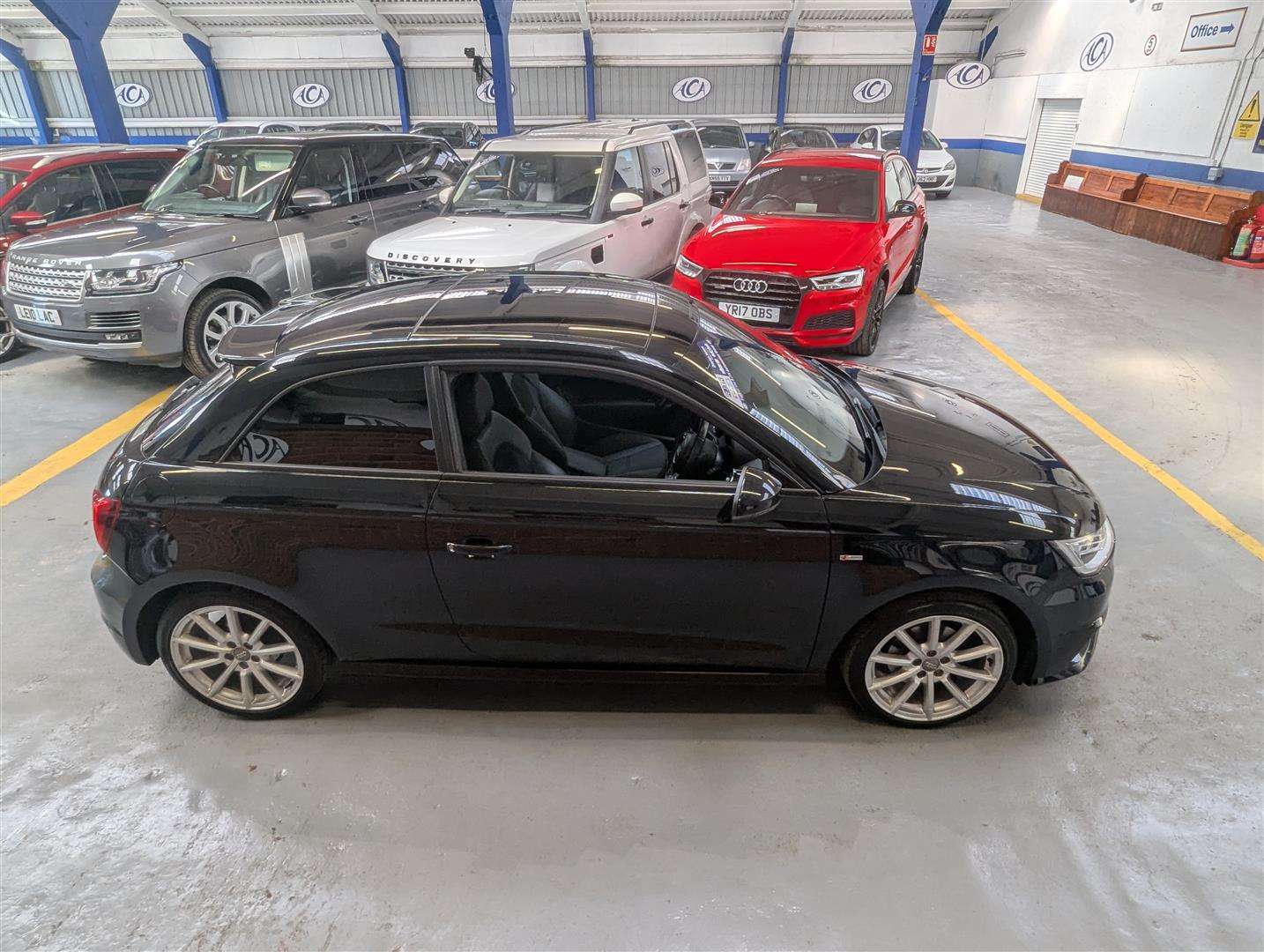 <p>2017 AUDI A1 S LINE TFSI</p>