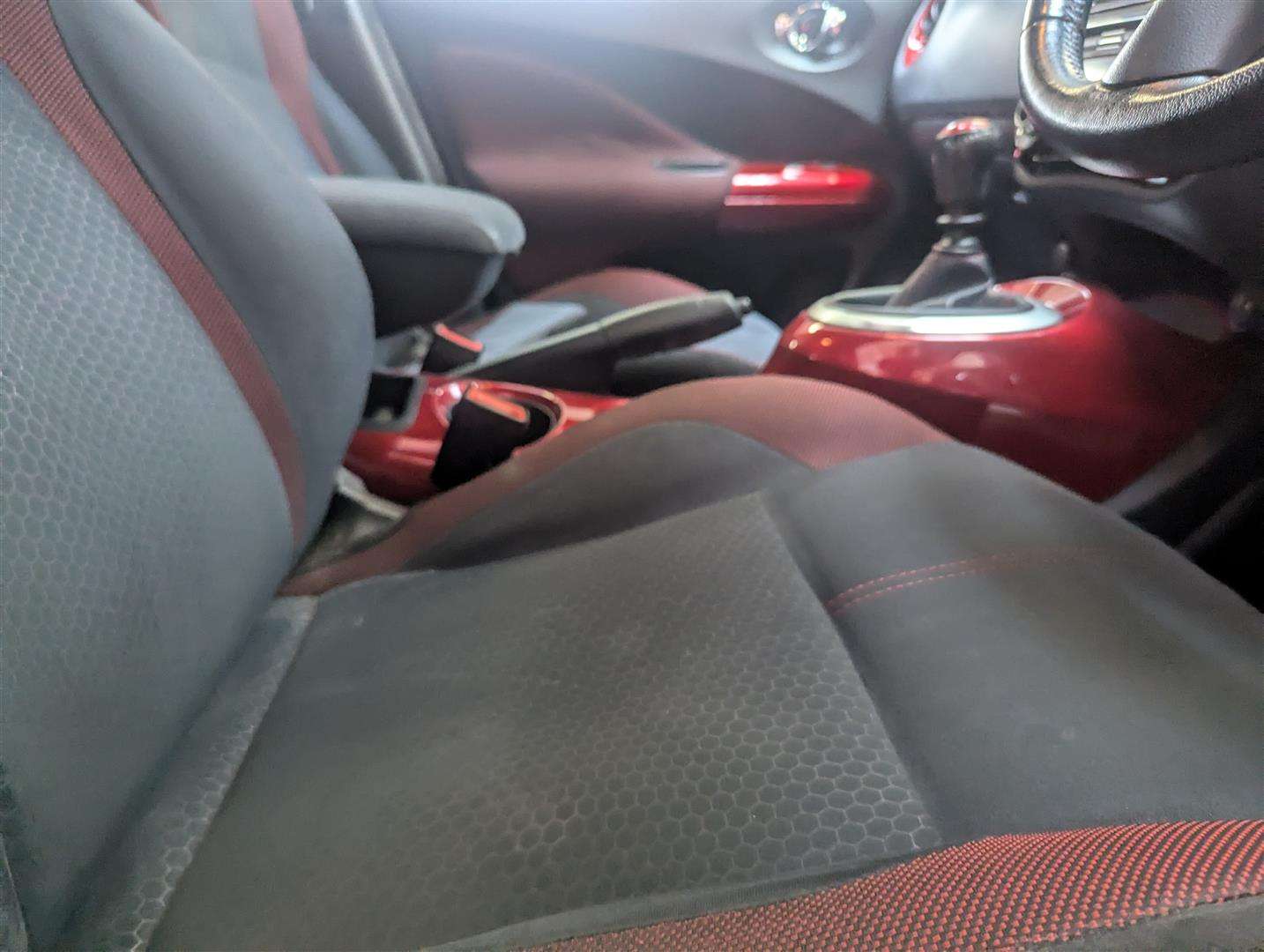 <p>2015 NISSAN JUKE ACENTA PREMIUM DIG-T</p>