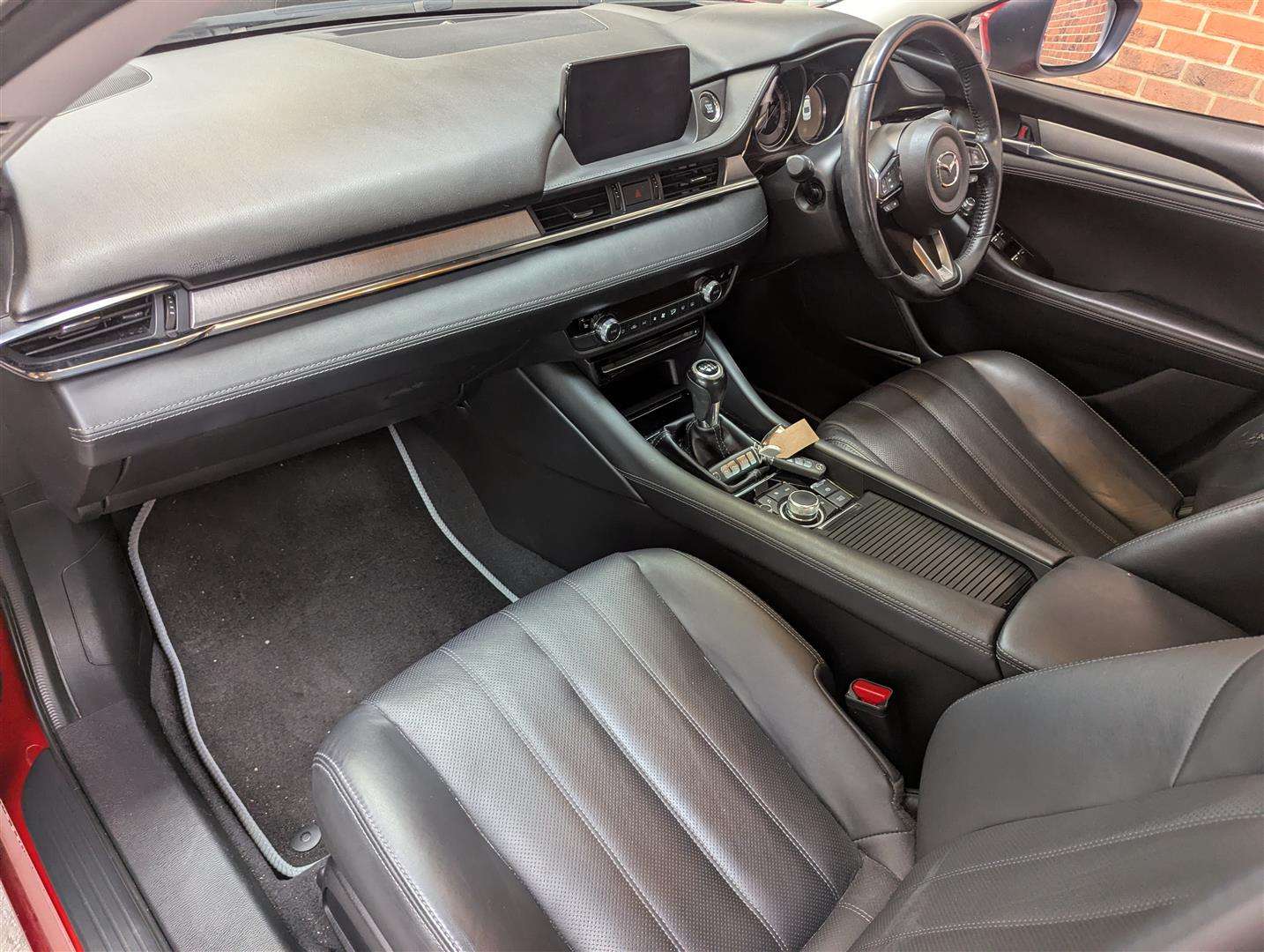 <p>2018 MAZDA 6 SPORT NAV +</p>