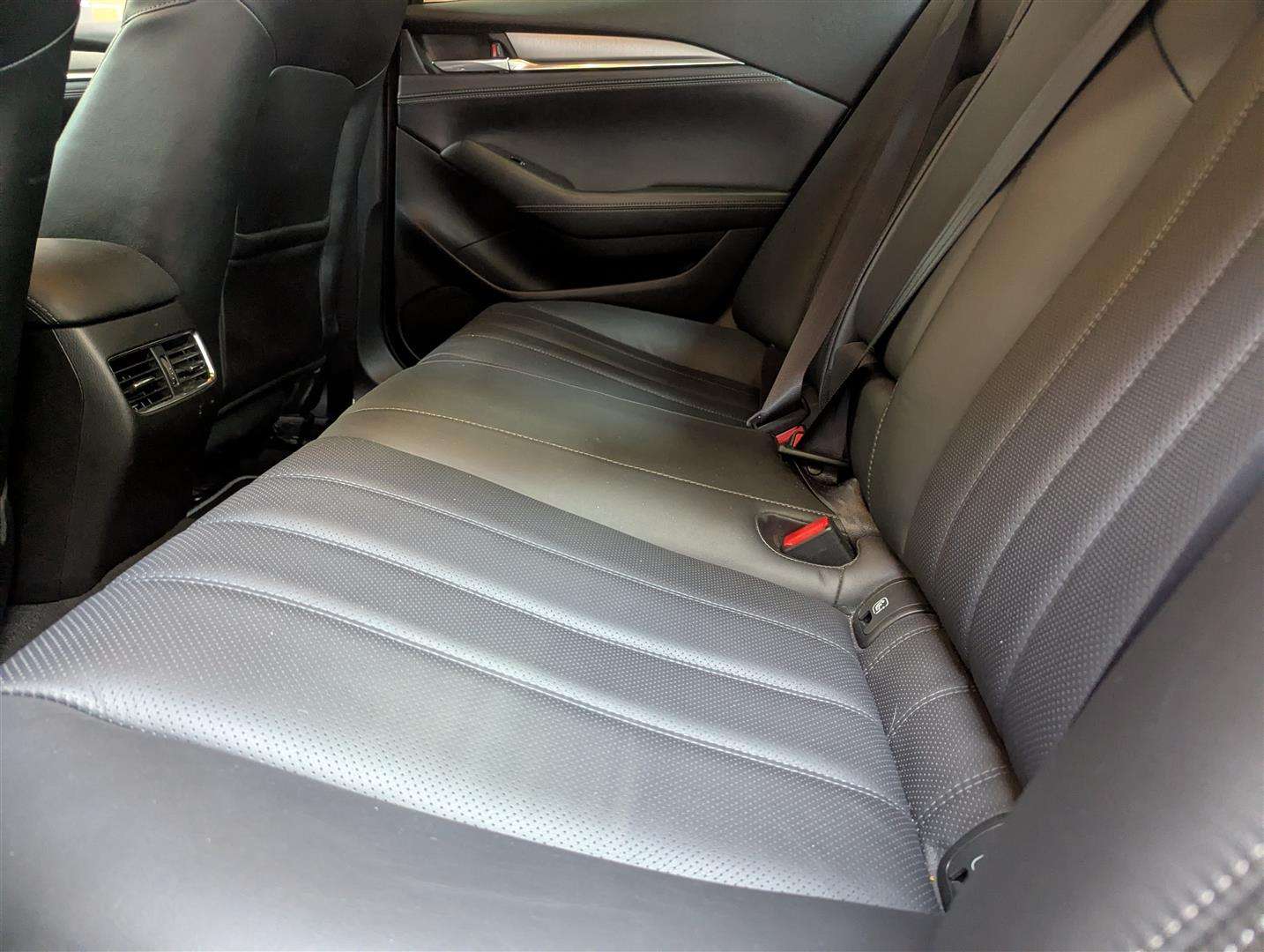 <p>2018 MAZDA 6 SPORT NAV +</p>