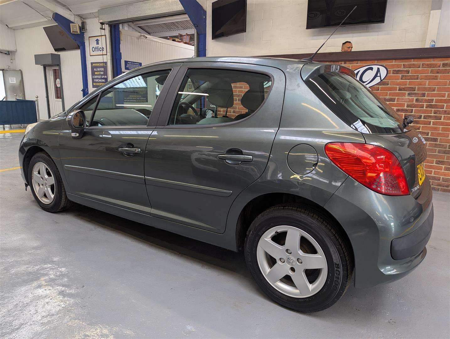 <p>2008 PEUGEOT 207 SE</p>