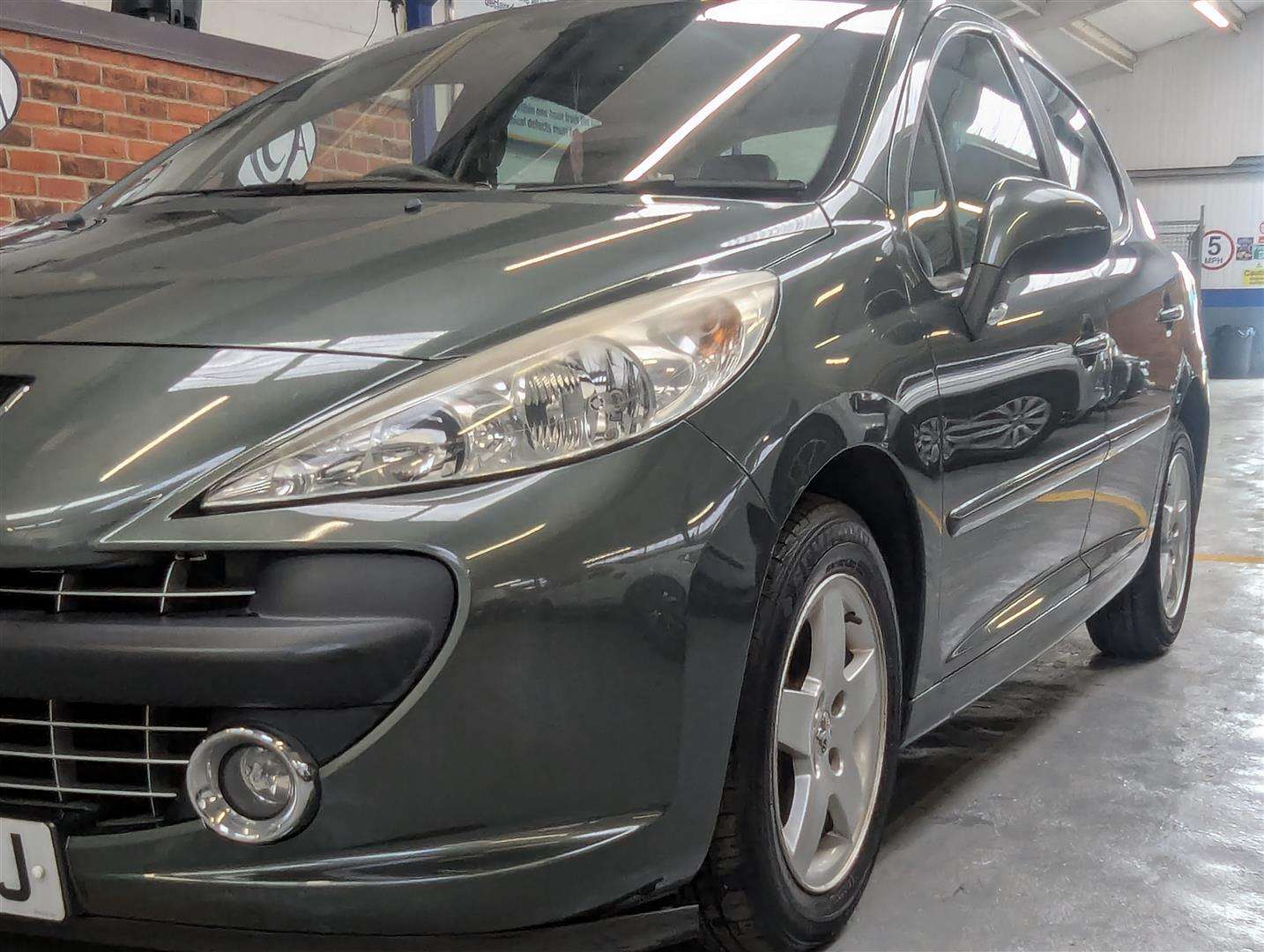 <p>2008 PEUGEOT 207 SE</p>