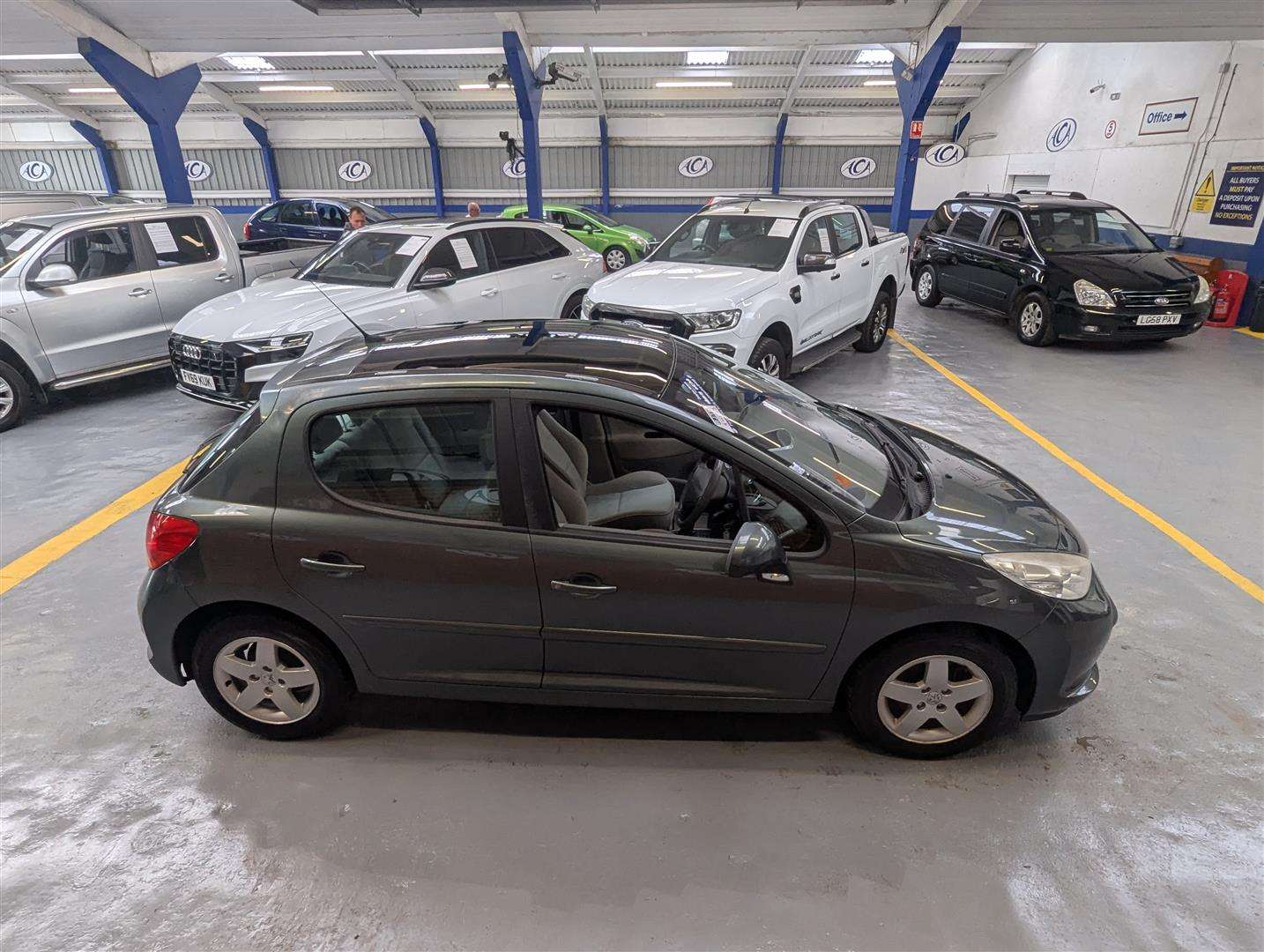 <p>2008 PEUGEOT 207 SE</p>