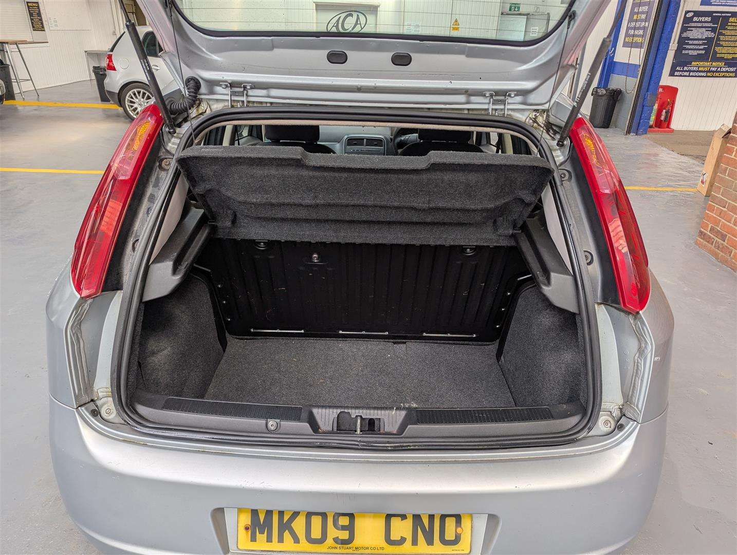 <p>2009 FIAT GRANDE PUNTO ACTIVE 65</p>