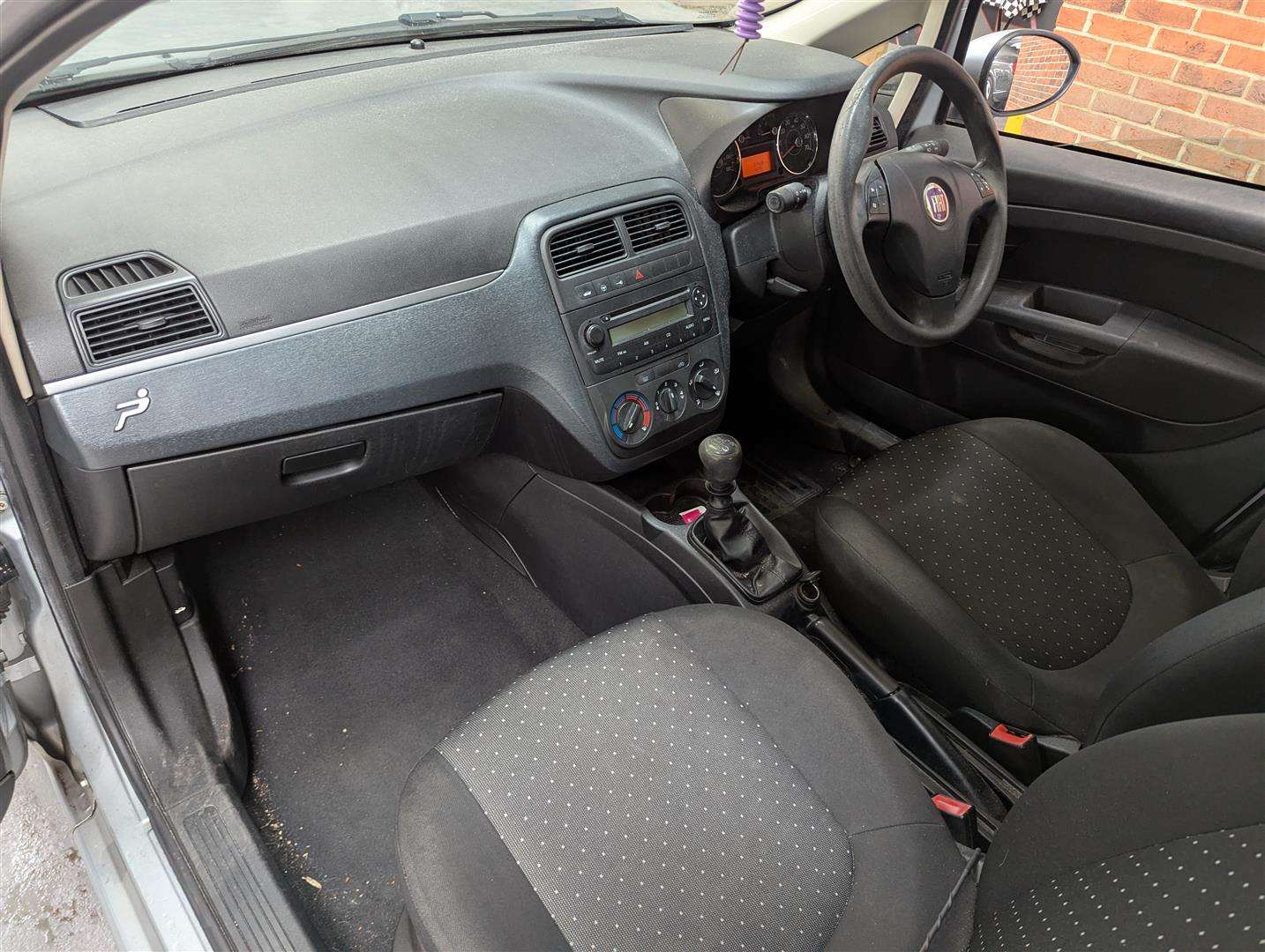 <p>2009 FIAT GRANDE PUNTO ACTIVE 65</p>