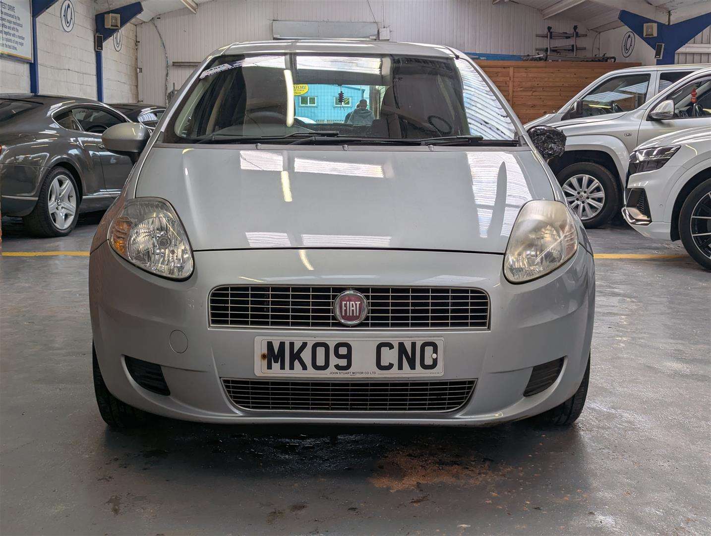 <p>2009 FIAT GRANDE PUNTO ACTIVE 65</p>