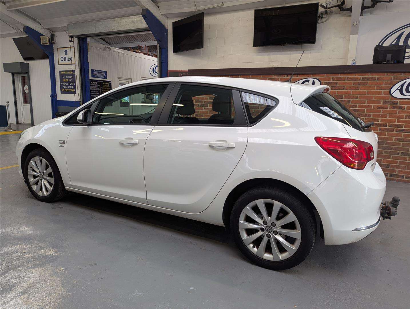 <p>2012 VAUXHALL ASTRA ACTIVE</p>