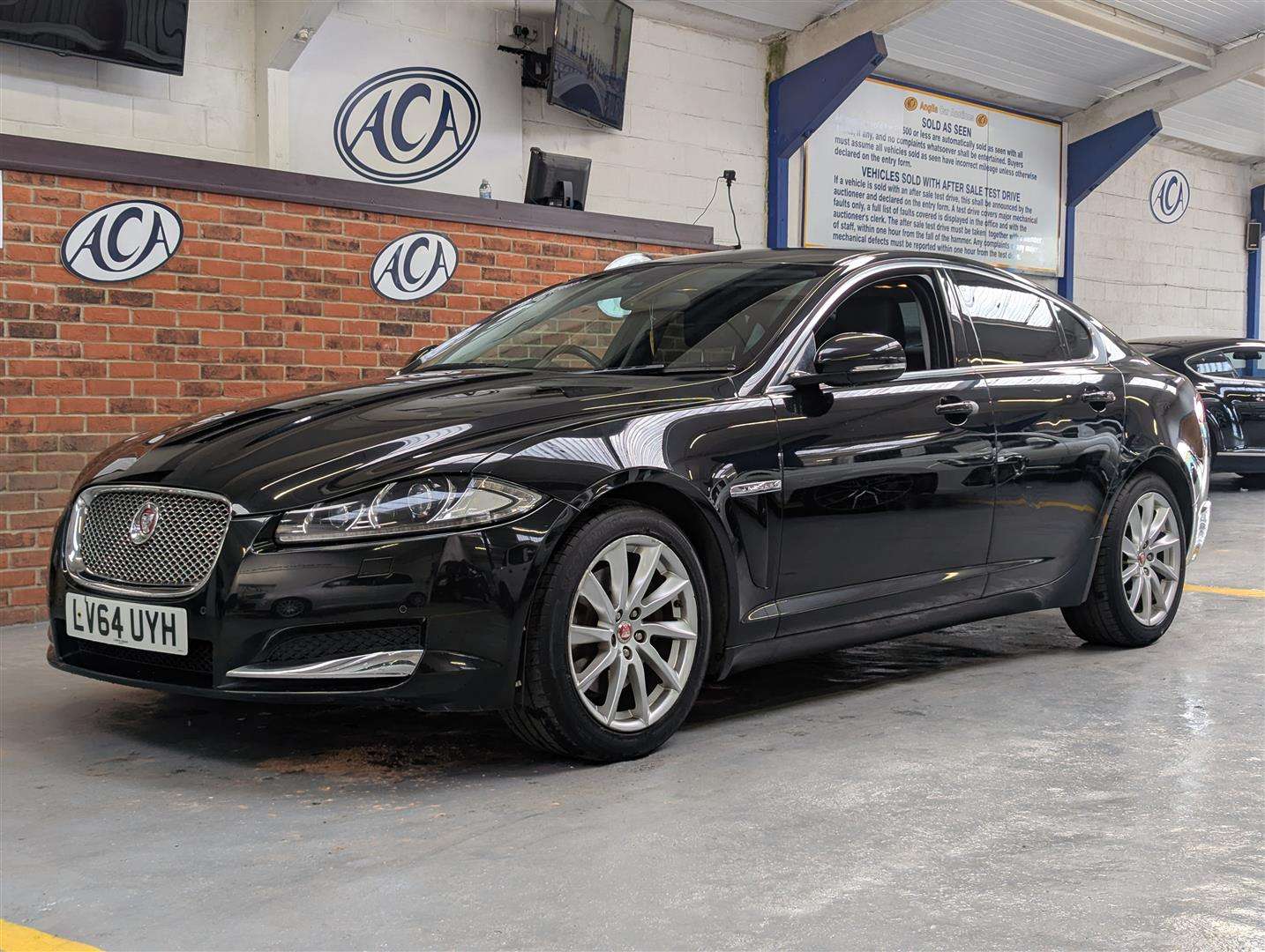 <p>2014 JAGUAR XF PREMIUM LUXURY D AUTO</p>