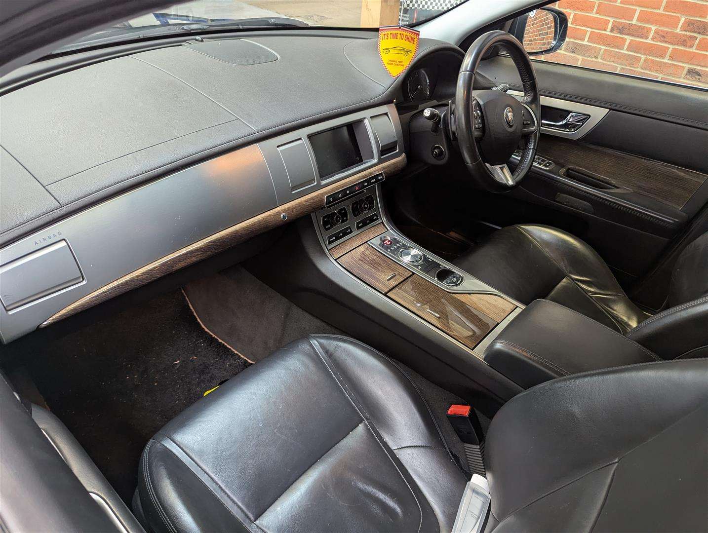 <p>2014 JAGUAR XF PREMIUM LUXURY D AUTO</p>