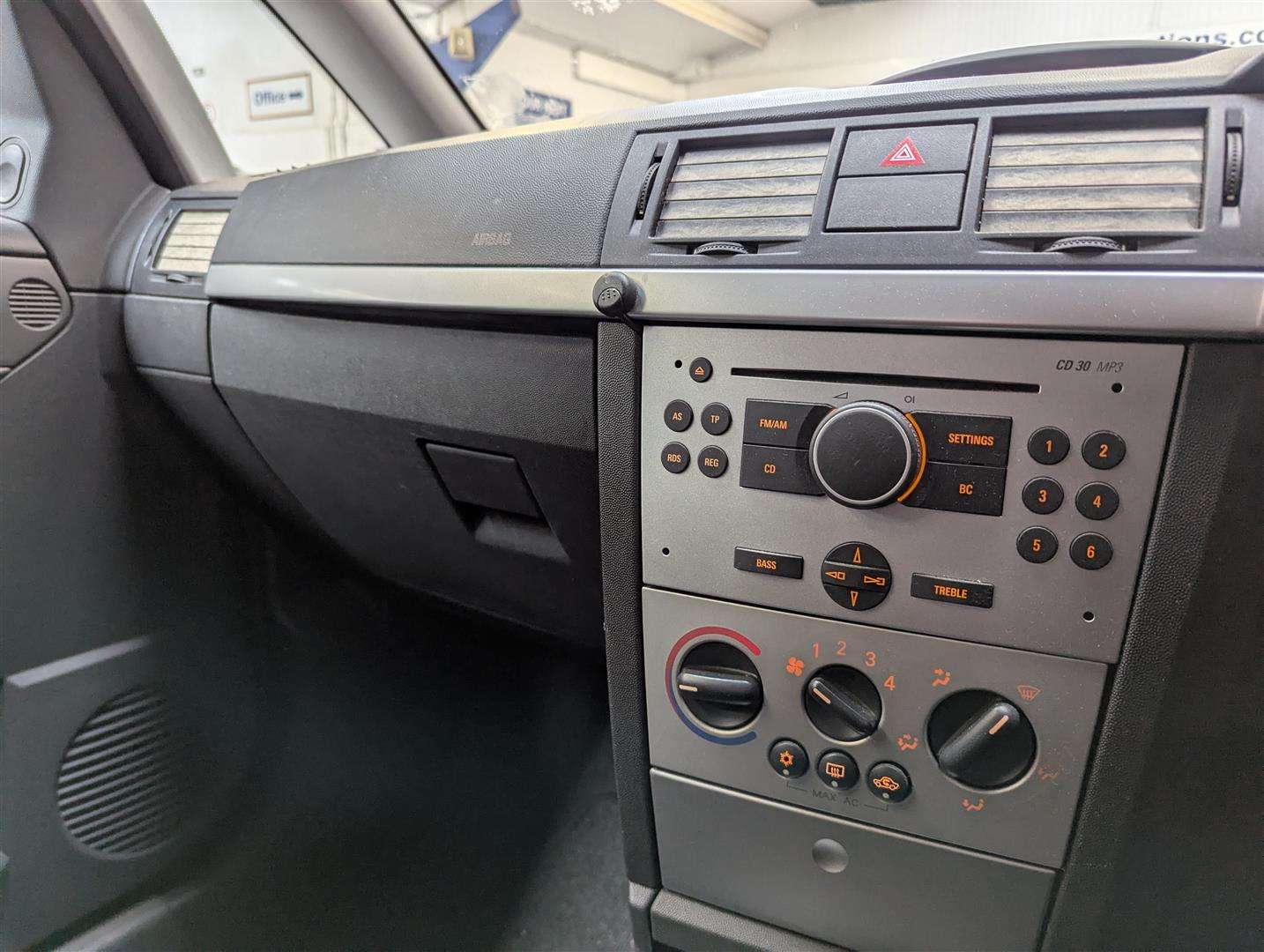 <p>2005 VAUXHALL MERIVA BREEZE CDTI</p>