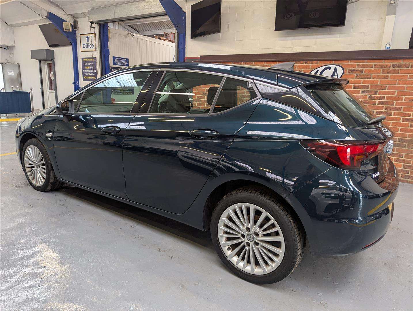 <p>2016 VAUXHALL ASTRA ELITE NAV CDTI S/S</p>