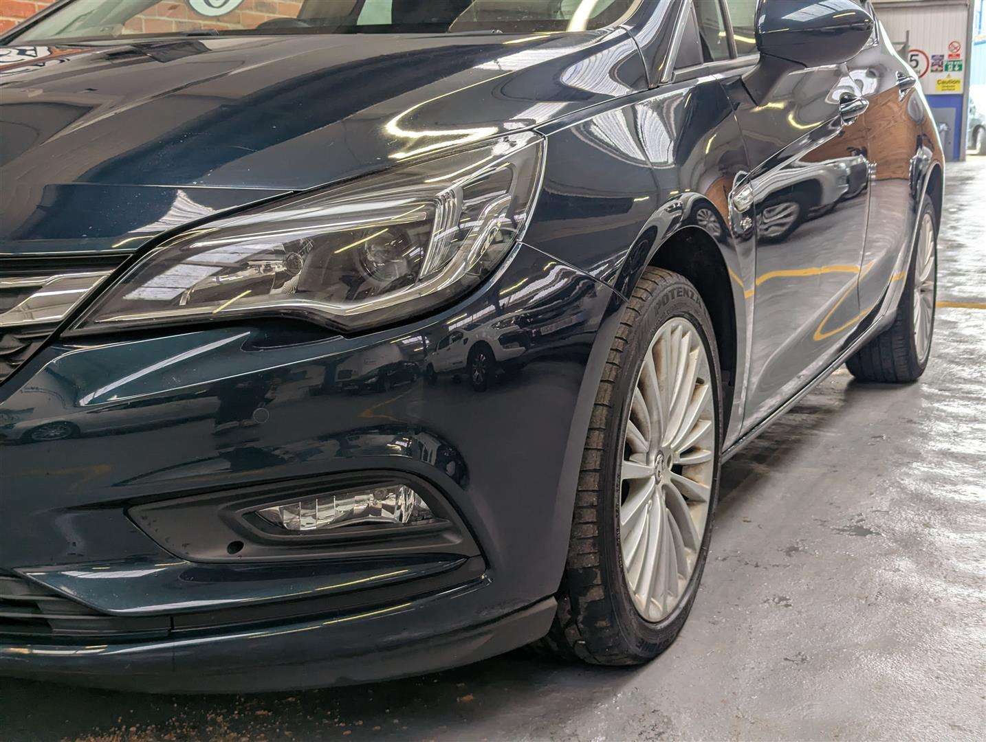 <p>2016 VAUXHALL ASTRA ELITE NAV CDTI S/S</p>