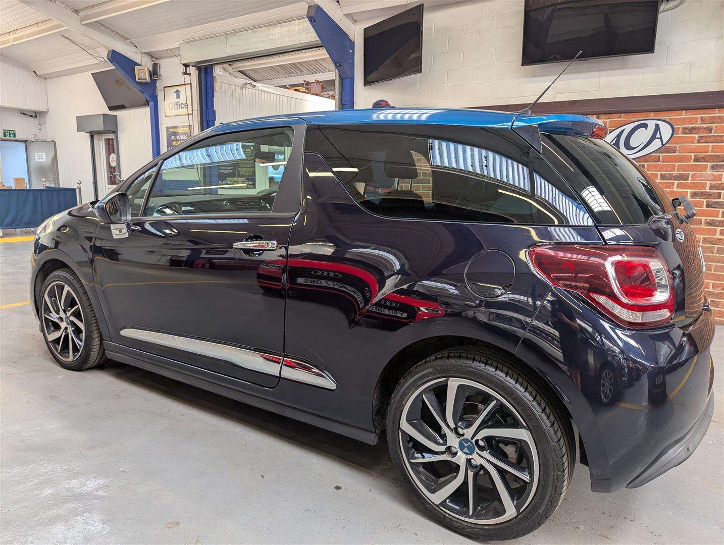 <p>2016 DS DS3 DSTYLE NAV PURETECH S</p>