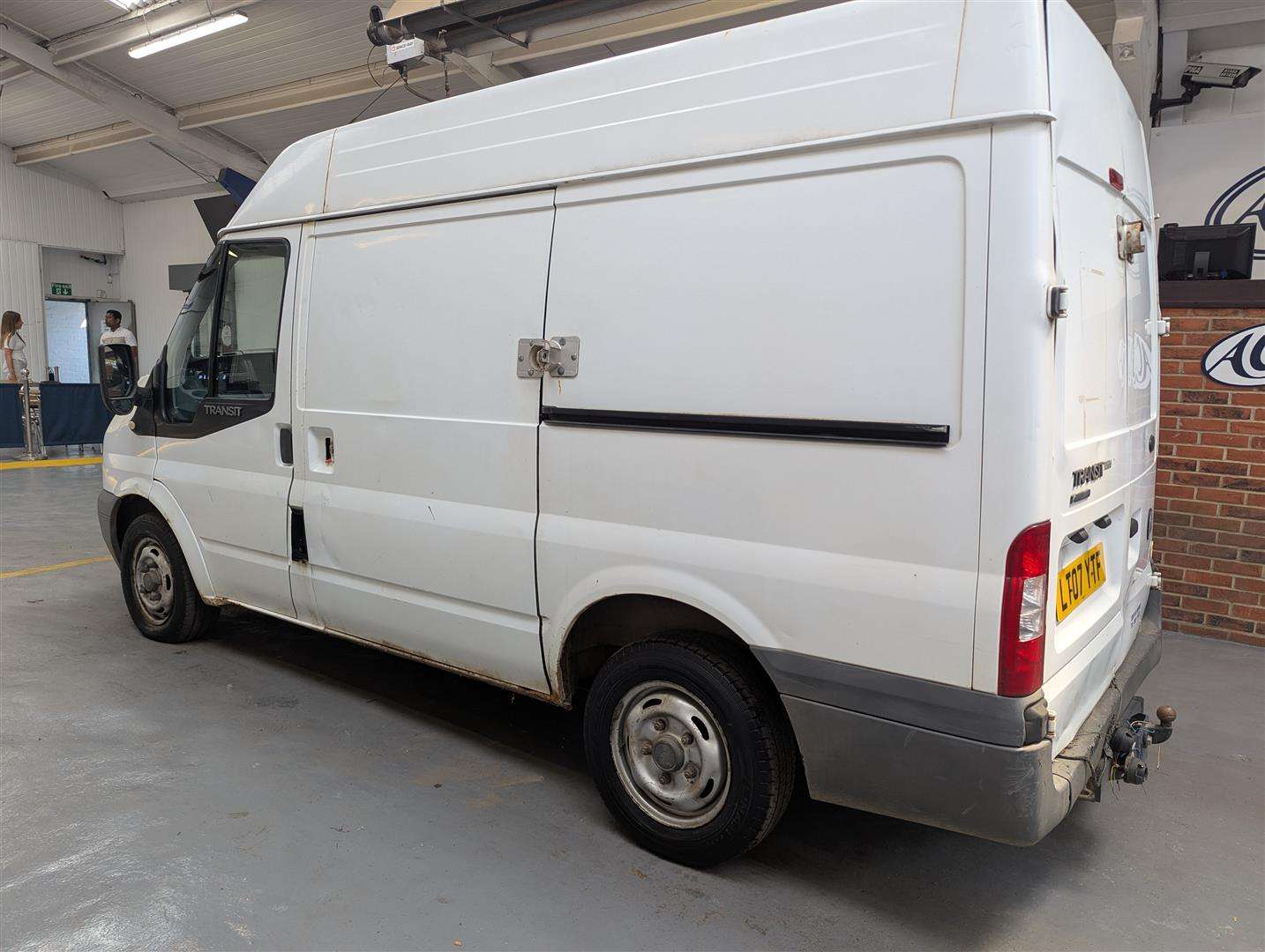 <p>2007 FORD TRANSIT 85 T260S FWD</p>