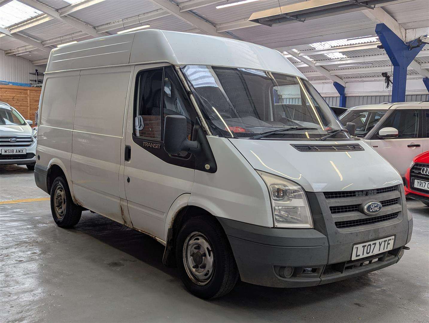<p>2007 FORD TRANSIT 85 T260S FWD</p>