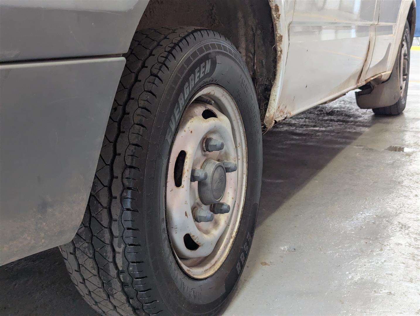 <p>2007 FORD TRANSIT 85 T260S FWD</p>