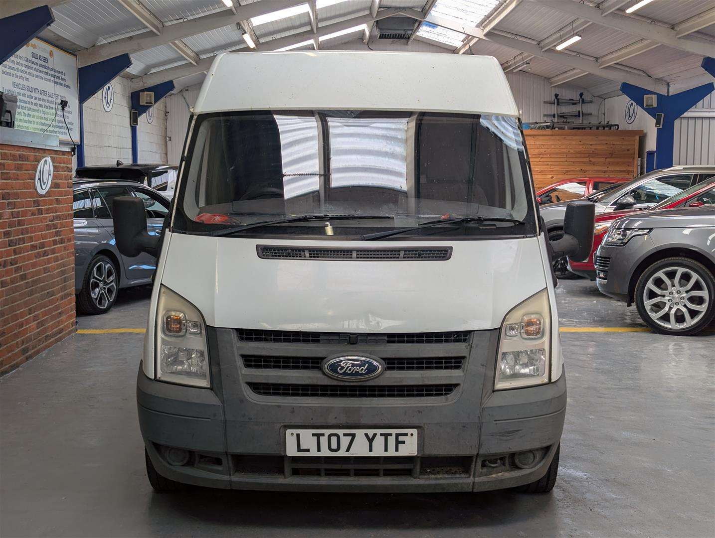 <p>2007 FORD TRANSIT 85 T260S FWD</p>