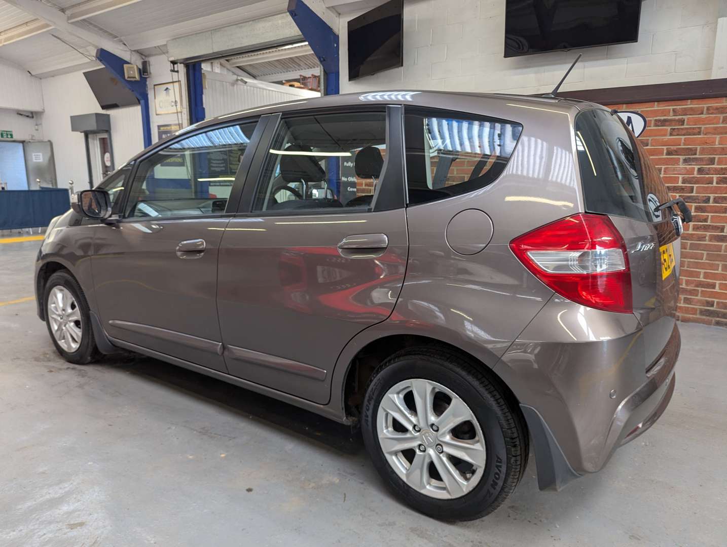 <p>2013 HONDA JAZZ I-VTEC ES</p>