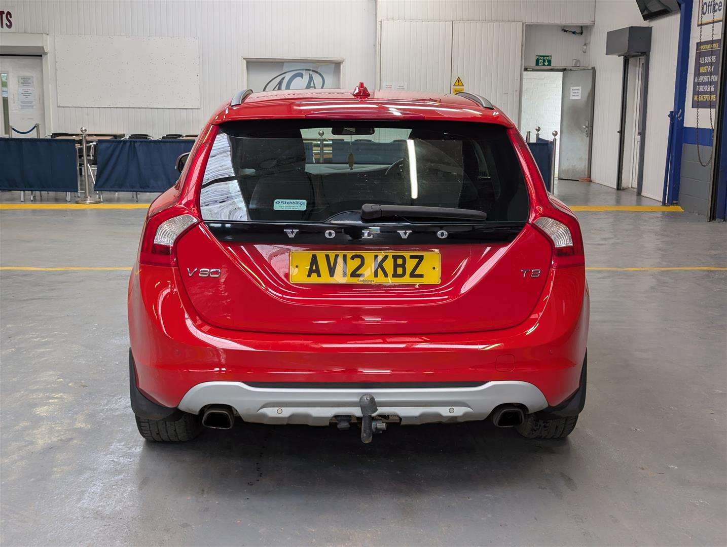 <p>2012 VOLVO V60 SE T3</p>